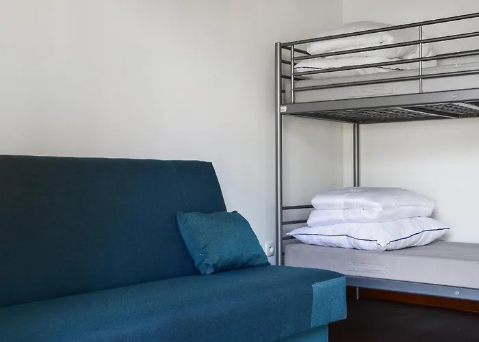 Stunning In Casa de Férias Nowe Warpno