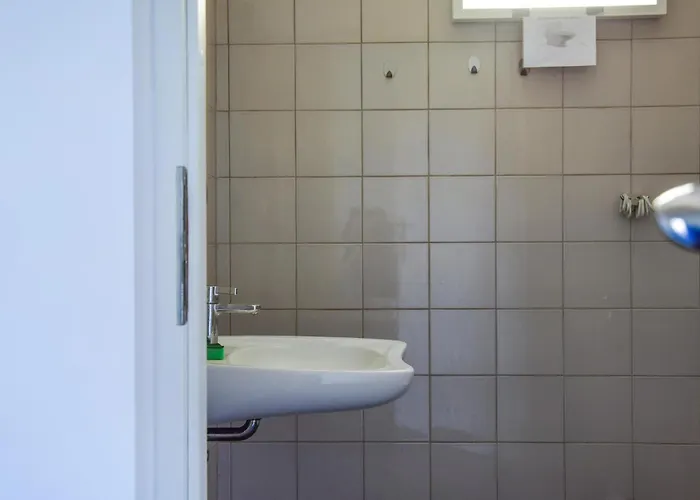 Stunning In Casa de Férias Nowe Warpno